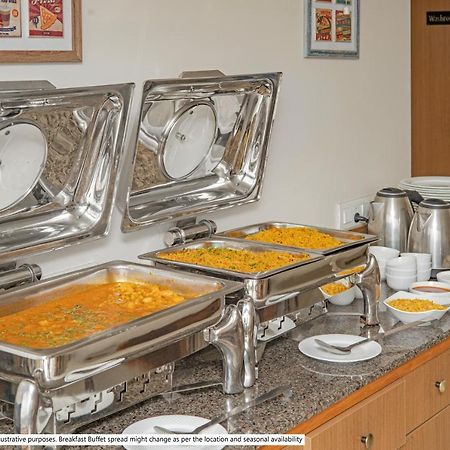 Hotel Nysha Palace Near Igi Airport ニューデリー エクステリア 写真
