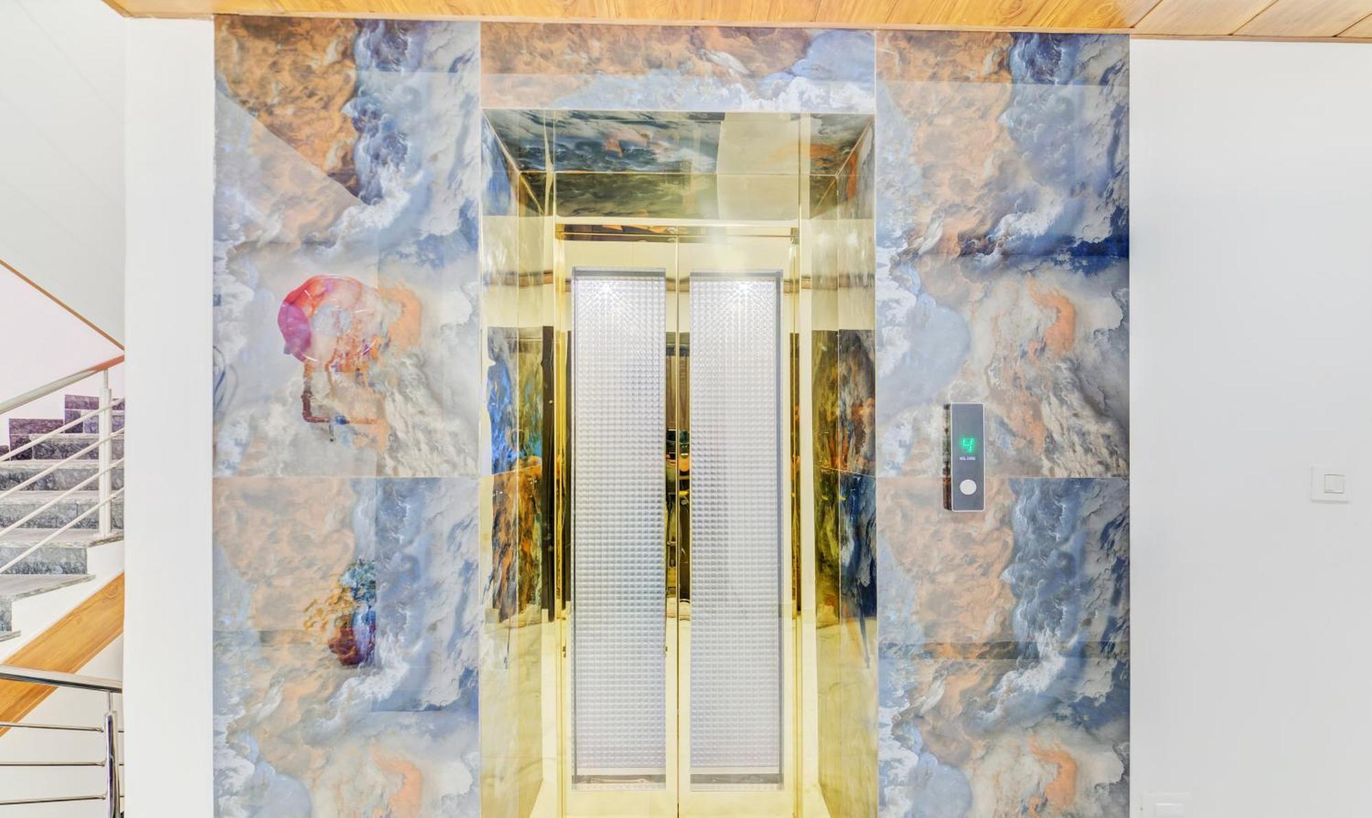 Hotel Nysha Palace Near Igi Airport ニューデリー エクステリア 写真