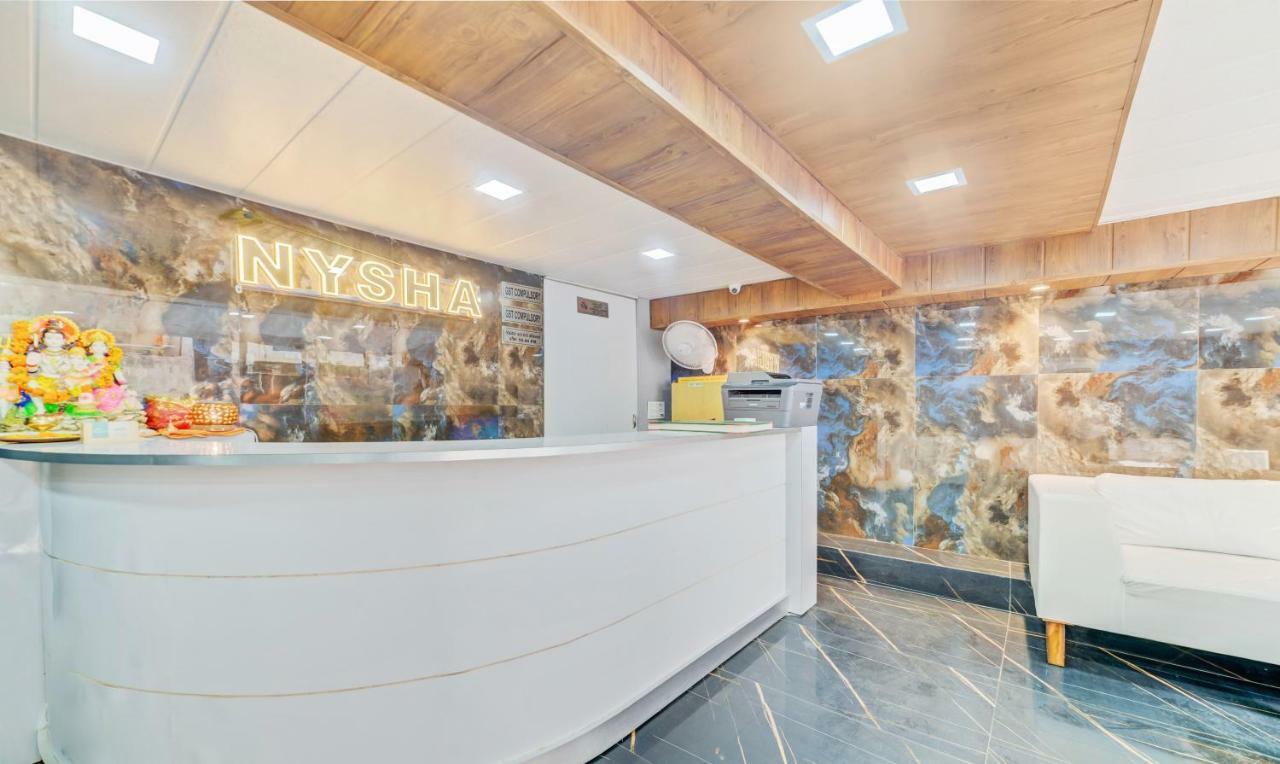 Hotel Nysha Palace Near Igi Airport ニューデリー エクステリア 写真